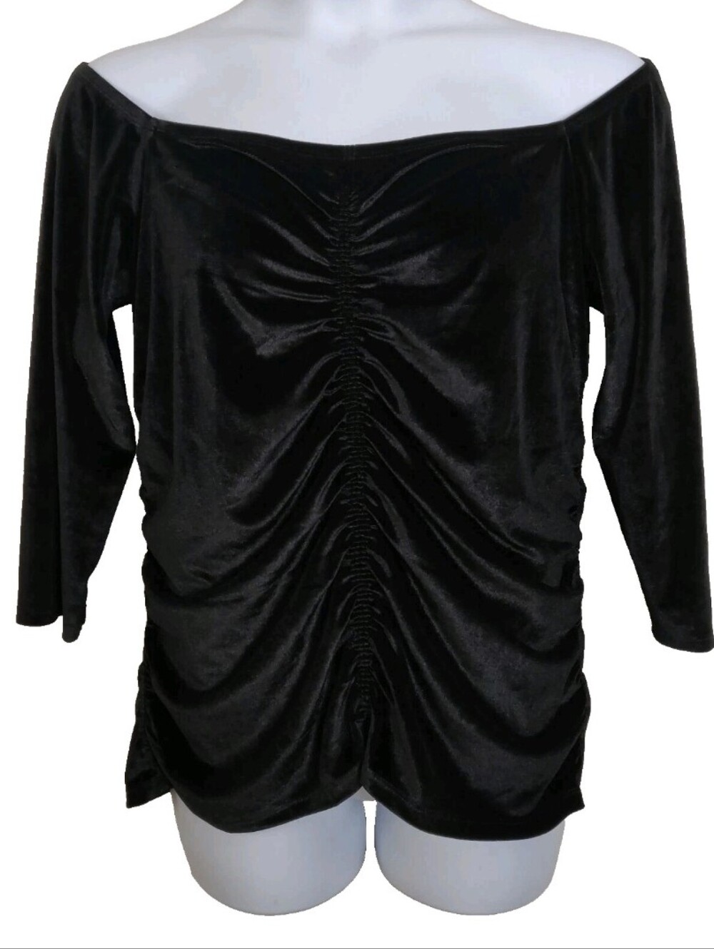 Torrid Women's Size 2 2X Black Velvet Shirred Front Off Shoulder Top NWT - Picture 1 of 9
